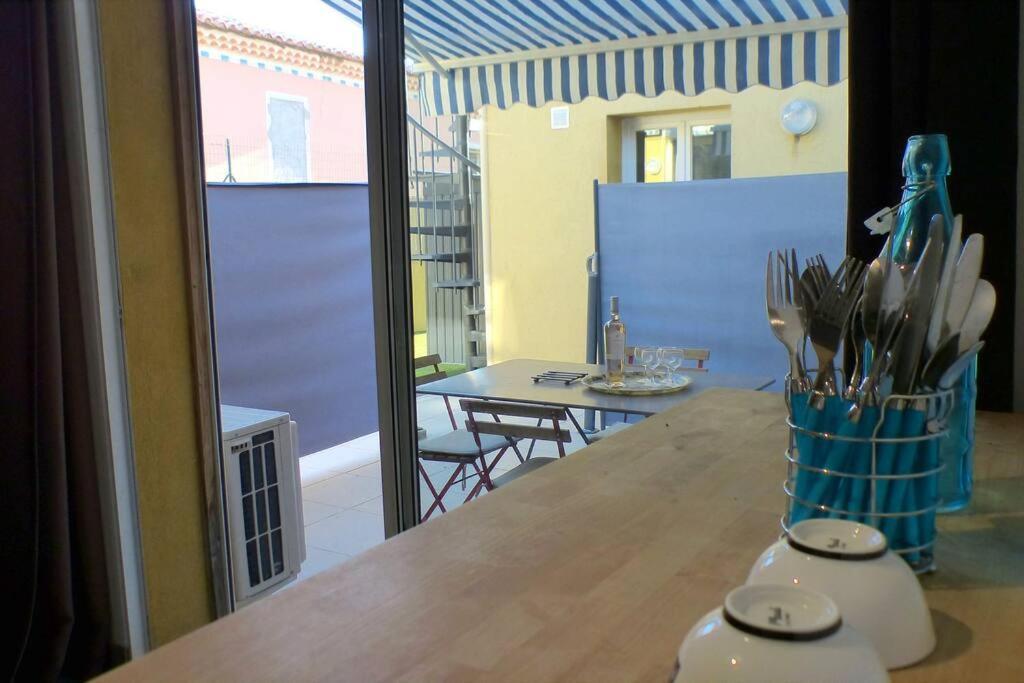 100 M De La Plage En Rdc Sanary-sur-Mer Exterior foto